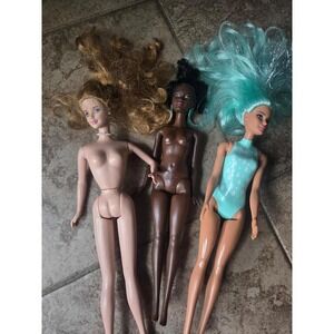 Lot of 3 Barbies one vintage no clothes